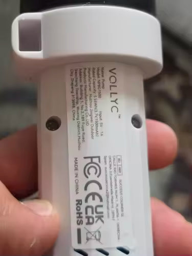 The pump is compact, efficient and incredibly easy to use. Packing was finally stress-free.